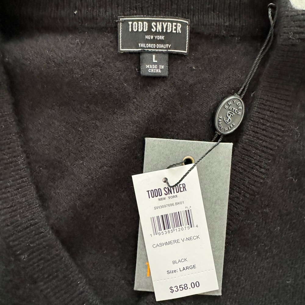 Todd Snyder Cashmere V-Neck Sweater - Picture 2 of 2